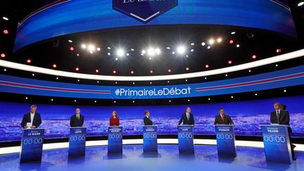 Le&nbsp;premier débat télévisé de la primaire de droite, jeudi 13 octobre 2016 (PHILIPPE WOJAZER / POOL)