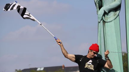 Un "bonnet rouge" manifestant &agrave; Nantes, le 31 mai 2014. (THIBAUT GODET / CITIZENSIDE.COM / AFP)