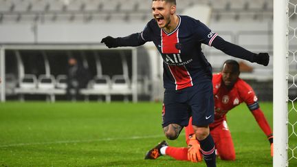 Icardi buteur pour le PSG (DENIS CHARLET / AFP)