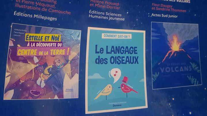 Sélection des livres jeunesse du Prix "Le Goût des sciences" au Planétarium le 5 juin à Paris. (MILLEPAGES / SCIENCES HUMAINES JEUNESSE / ACTE SUD JUNIOR / RADIO FRANCE)