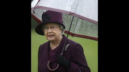 L&#039;image de vieille dame qu&#039;a la reine, âgée de 86 ans, ne doit pas faire oublier qu&#039;elle fut une beauté dans sa jeunesse.
	&quot;Elisabeth dans sa jeunesse était drôle et dynamique, enthousiaste et spontanée&quot;, rappelle l&#039;historienne Kate Williams.
 (AFP)