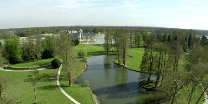 Jardin anglais de Chantilly
 (France 2)