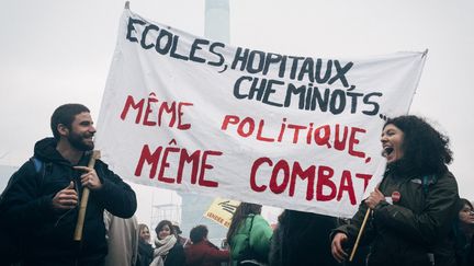 Des manifestants, lors de la grève de la fonction publique, le 22 mars, à Paris. (DENIS MEYER / HANS LUCAS / AFP)