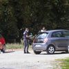 Intervention des gendarmes après le féminicide d'une policière dans le village de La Croix-de-la-Rochette, en Savoie, le 31 août 2023. (TESS HINAULT / MAXPPP)