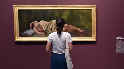 Devant la toile "Etude de nu" de Frédéric Bazille au Musée Fabre de Montpellier
 (SYLVAIN THOMAS / AFP)