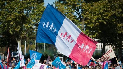 Un rassemblement de la Manif pour tous, à Paris, le 16 octobre 2016. (QUENTIN VEUILLET / CITIZENSIDE / AFP)