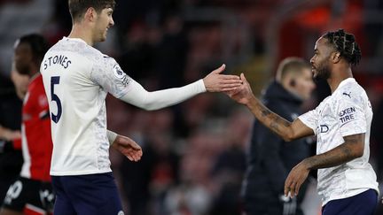 John Stones et Raheem Sterling lors de la victoire de Manchester City à Southampton. (PAUL CHILDS / POOL)