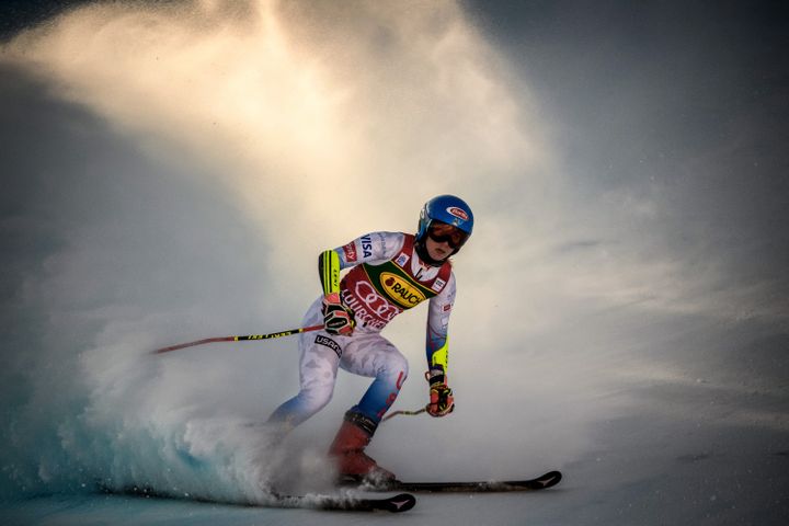 Mikaela Shiffrin, ici lors du slalom géant de Courchevel en Coupe du monde de ski alpin le 21 décembre 2021, a remporté le Gros Globe sur cette même piste le 17 mars.&nbsp; (JEFF PACHOUD / AFP)