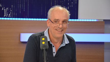 Philippe Poutou,&nbsp;candidat du Nouveau Parti anticapitaliste à l'élection présidentielle.&nbsp; (RADIO FRANCE / JEAN-CHRISTOPHE BOURDILLAT)