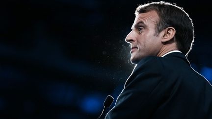 Emmanuel Macron&nbsp;lors du 103e session du congrès des maires organisé par l'Association des maires de France (AMF), à Paris, le 18 novembre 2021. (THIBAULT CAMUS / POOL)