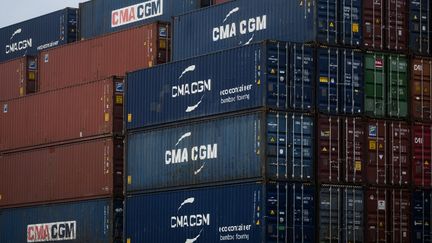 Des conteneurs du groupe CMA-CGM à Montoir-de-Bretagne (Loire-Atlantique), le 3 janvier 2023. (LOIC VENANCE / AFP)