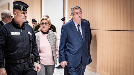 Isabelle et Patrick Balkany, le 13 septembre 2019 à Paris. (NICOLAS CLEUET / HANS LUCAS / AFP)