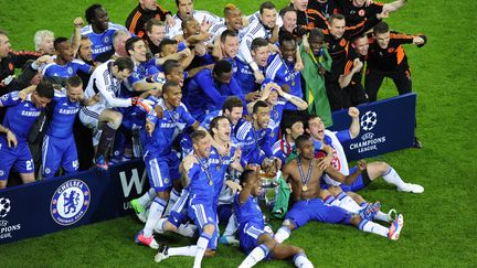 La joie des joueurs de Chelsea, vainqueur de la Ligue des Champions face au Bayern Munich, le 19 mai 2012. (JOHN MACDOUGALL / AFP)