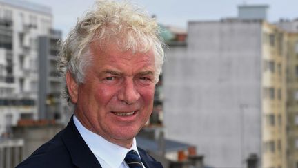 Le maire PS de Brest (Finistère), François Cuillandre, à l'hôtel de ville, le 3 octobre 2019. (DAMIEN MEYER / AFP)