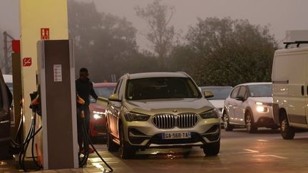 Pénurie de carburant : l'autoroute, l'unique solution pour faire le plein ?