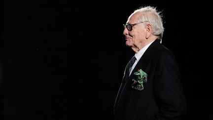 Pierre Cardin lors de la Fashion Week à Barcelone (Espagne), le 28 janvier 2012. (JOSEP LAGO / AFP)