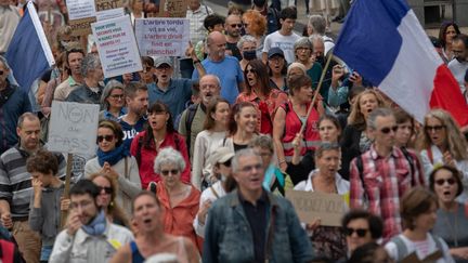 Manifestation contre le pass sanitaire à Nantes (Loire-Atlantique), le 18 septembre 2021. (ESTELLE RUIZ / HANS LUCAS / AFP)