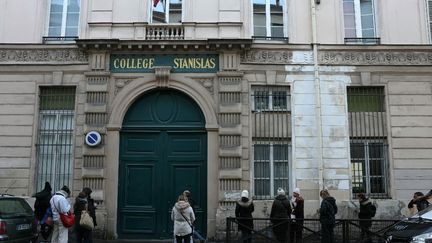 La façade du Collège Stanislas à Paris, le 17 janvier 2024. (THOMAS SAMSON / AFP)