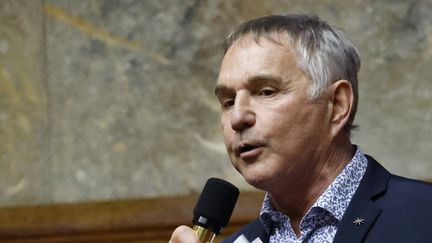 Le député Renaissance de l'Hérault Patrick Vignal, lors d'une cession de questions au gouvernement à l'Assemblée nationale, le 16 février 2023. (LUDOVIC MARIN / AFP)