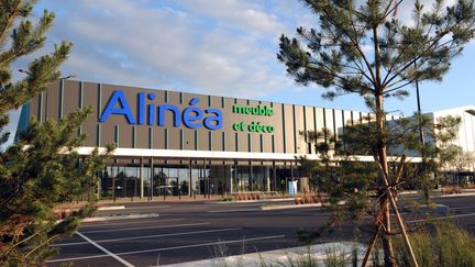 Un magasin de l'enseigne Alinéa, le 10 août 2013 à La Chapelle-Saint-Aubin (Sarthe). (JEAN-FRANCOIS MONIER / AFP)