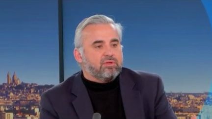 Menace de motion de censure du RN : "C'est fou d'imaginer que tout est suspendu à la stratégie de l'extrême-droite" estime le député EcoS Alexis Corbière