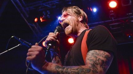 &nbsp; (Jesse Hugues, le chanteur et leader des Eagles of Death Metal, en concert samedi dernier à Stockholm © Vilhelm Stokstad/AP/SIPA)