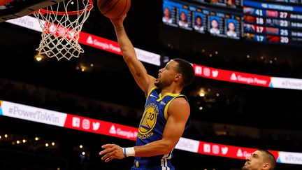 Curry a été étincelant avec 42 points. (KEVIN C. COX / GETTY IMAGES NORTH AMERICA)