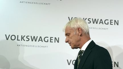 Le nouveau PDG de Volkswagen, Matthias Mueller, après une conférence de presse à Wolfsburg, en Allemagne, le 25 septembre 2015.&nbsp; (FABIAN BIMMER / REUTERS)