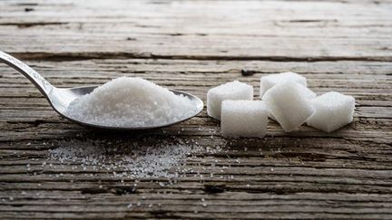  (Le sucre, un produit à consommer avec modération... © Fotolia)