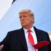 Donald Trump monte à bord d'Air Force One à Harlingen, au Texas (Etats-Unis), le 12 janvier 2021. (MANDEL NGAN / AFP)