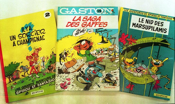 Photo datée du 28 décembre 1993, d'albums de "Gaston Lagaffe" et de "Spirou" du dessinateur belge André Franquin.&nbsp; (OLIVIER MATTHYS / BELGA)