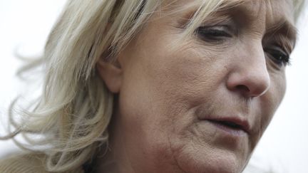 Marine Le Pen, pr&eacute;sidente du FN, &agrave; Juilley (Manche), le 20 mars 2015. (CHARLY TRIBALLEAU / AFP)