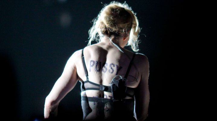 Madonna porte l'inscription "Pussy Riot", lors d'un concert &agrave; Moscou, le 7 ao&ucirc;t 2012. (PICTURE PERFECT / REX F/REX/SIPA)