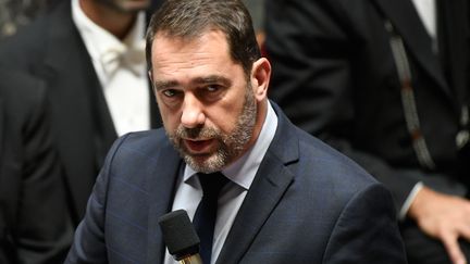 "Gilets jaunes" : Christophe Castaner dénonce "une dérive totale et une radicalisation"