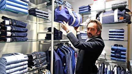 Lyon, le 25 novembre 2020. Réouverture des commerce samedi 28 novembre sur tout le territoire.&nbsp;Une jauge de 8 m2 par client doit être respectée. Une difficulté sérieuse pour de nombreux petits commerces.&nbsp; (RICHARD MOUILLAUD / MAXPPP)