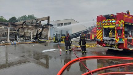 Deux écoles de La Verrière (Yvelines) ont été brûlées lors des violences urbaines. Le maire estime les dégâts à 20 millions d'euros. (JULIE M?NARD / MAXPPP)