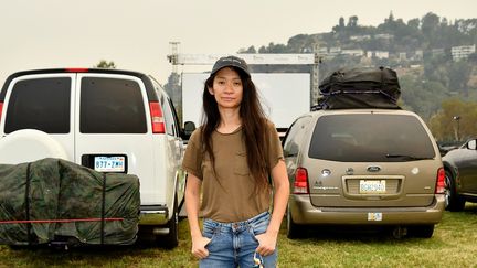 La réalisatrice américaine Chloé Zhao à Pasadena (Californie, Etats-Unis), pour la première en mode drive-in de son film "Nomadland", Lion d'or à la Mostra de Venise, le 11 septembre 2020. (AMY SUSSMAN / GETTY IMAGES NORTH AMERICA)