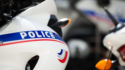 Le policier est légèrement blessé, l'automobiliste a été placé en garde à vue. (CLEMENT MAHOUDEAU / MAXPPP)