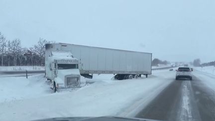 États-Unis : le pays balayé par une violente tempête polaire