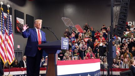 L'ancien président républicain Donald Trump lors d'un meeting à la Clinton Middle School le 6 janvier 2024 à Clinton, Iowa. (SCOTT OLSON / GETTY IMAGES NORTH AMERICA)