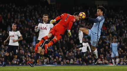 Hugo Lloris se loupe contre City. (? REUTERS STAFF / REUTERS / X01095)