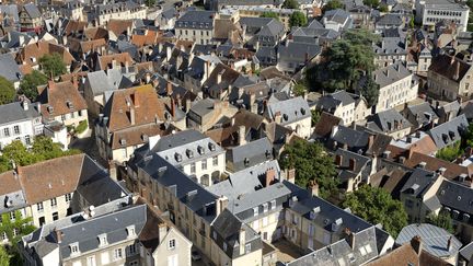 Le centre historique de Bourges (Cher) vue du ciel, le 30 août 2010. (DEGAS JEAN-PIERRE / HEMIS.FR / AFP)