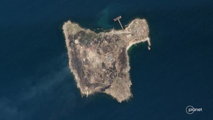 Vue aérienne de l'île des Serpents (Ukraine), en mer Noire, le 30 juin 2022. (PLANET LABS PBC / AFP)