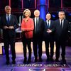 De gauche à droite, Michel Barnier, Valérie Pécresse, Philippe Juvin, Eric Ciotti et Xavier Bertrand, le 8 novembre 2021, sur le plateau de la chaîne LCI à Boulogne-Billancourt (Hauts-de-Seine). (BERTRAND GUAY / POOL)