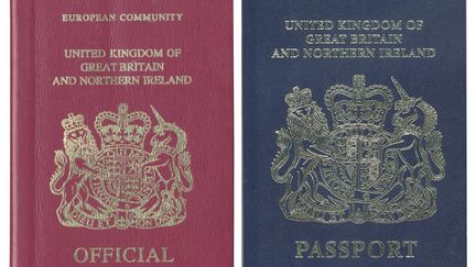 Le Royaume-Uni retrouvera son ancien passeport bleu après le Brexit, avait annoncé le ministère de l'Intérieur, le 22 décembre 2017. (UK PASSPORT OFFICE / AFP)