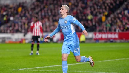 Phil Foden célèbre son but lors du match entre Manchester City et Brentford, au Brentford Community Stadium, le 29 décembre 2021. (JOHN WALTON / MAXPPP)