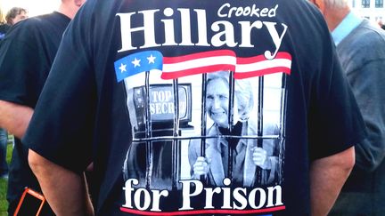 A Cedar Rapids, dans l'Iowa, vendredi 28 octobre, les supporters de Trump ont redoublé de ferveur pour réclamer l'emprisonnement d'Hillary Clinton (BENJAMIN ILLY / RADIO FRANCE)