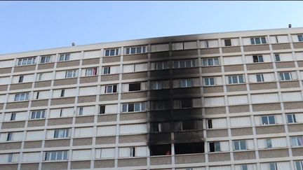 Marseille : un enfant de sept ans perd la vie dans l'incendie d'un immeuble (franceinfo)