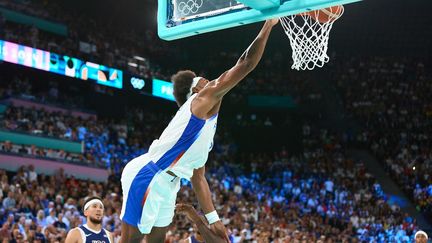 Le Français Guerschon Yabusele pendant le match opposant la France aux Etats-Unis, le 10 août 2024 en finale du tournoi olympique de basketball. (ANN-DEE LAMOUR / CDP MEDIA)