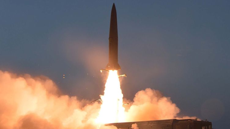 La Coree Du Nord A Tire Deux Nouveaux Missiles Balistiques Dans La Mer Du Japon